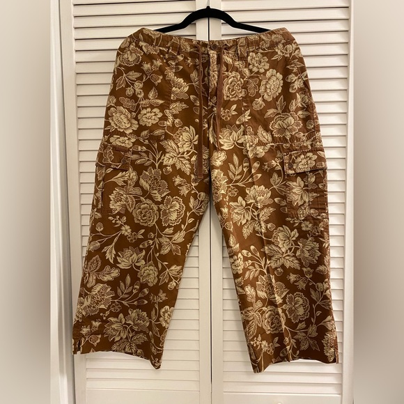 Ralph Lauren Pants - RALPH Ralph lauren - Cargo capri pants - size 12 - floral pattern